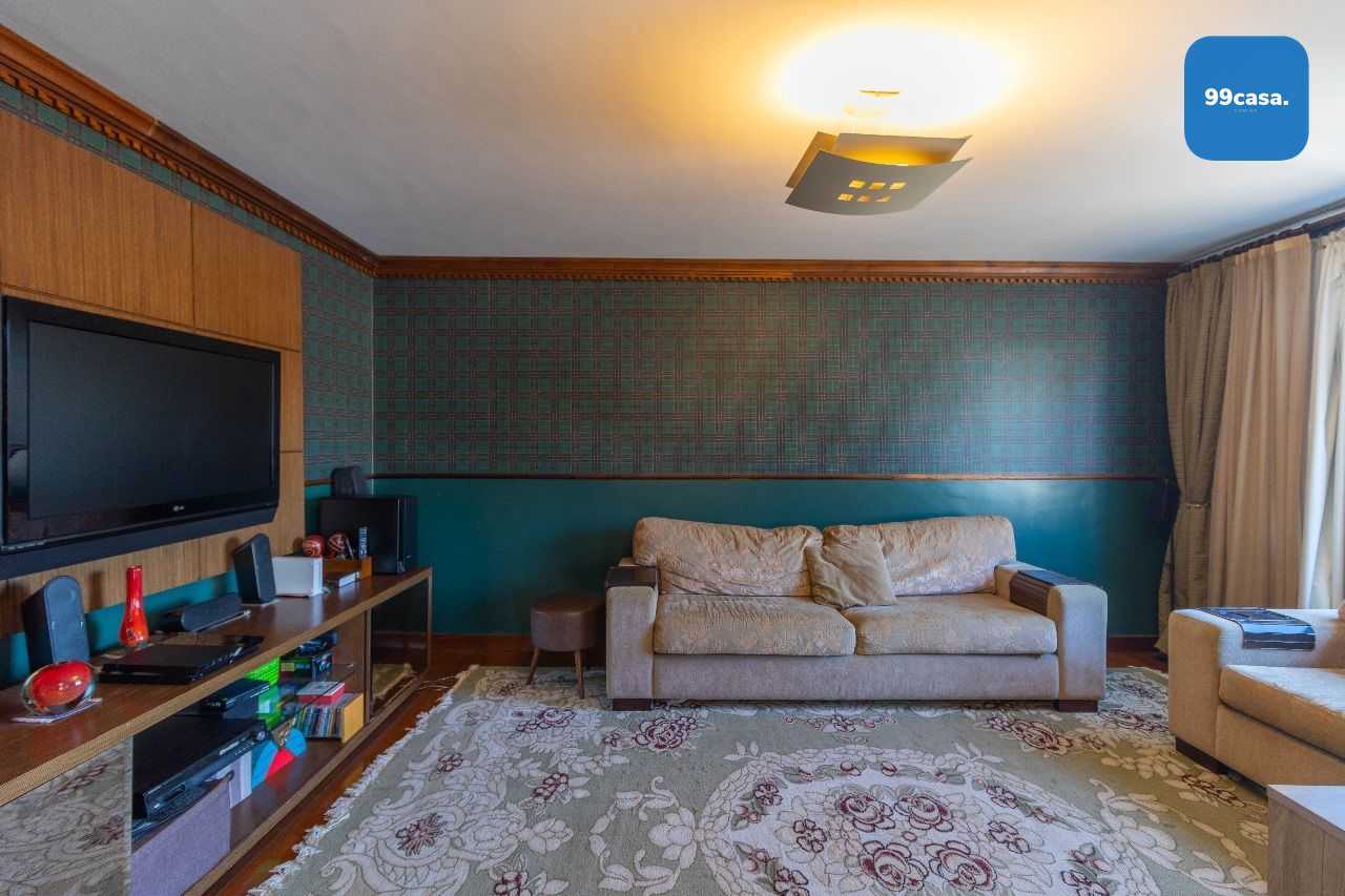 Apartamento Alto Padrão no Água Verde, 415m² Privativos, 3 VAG...