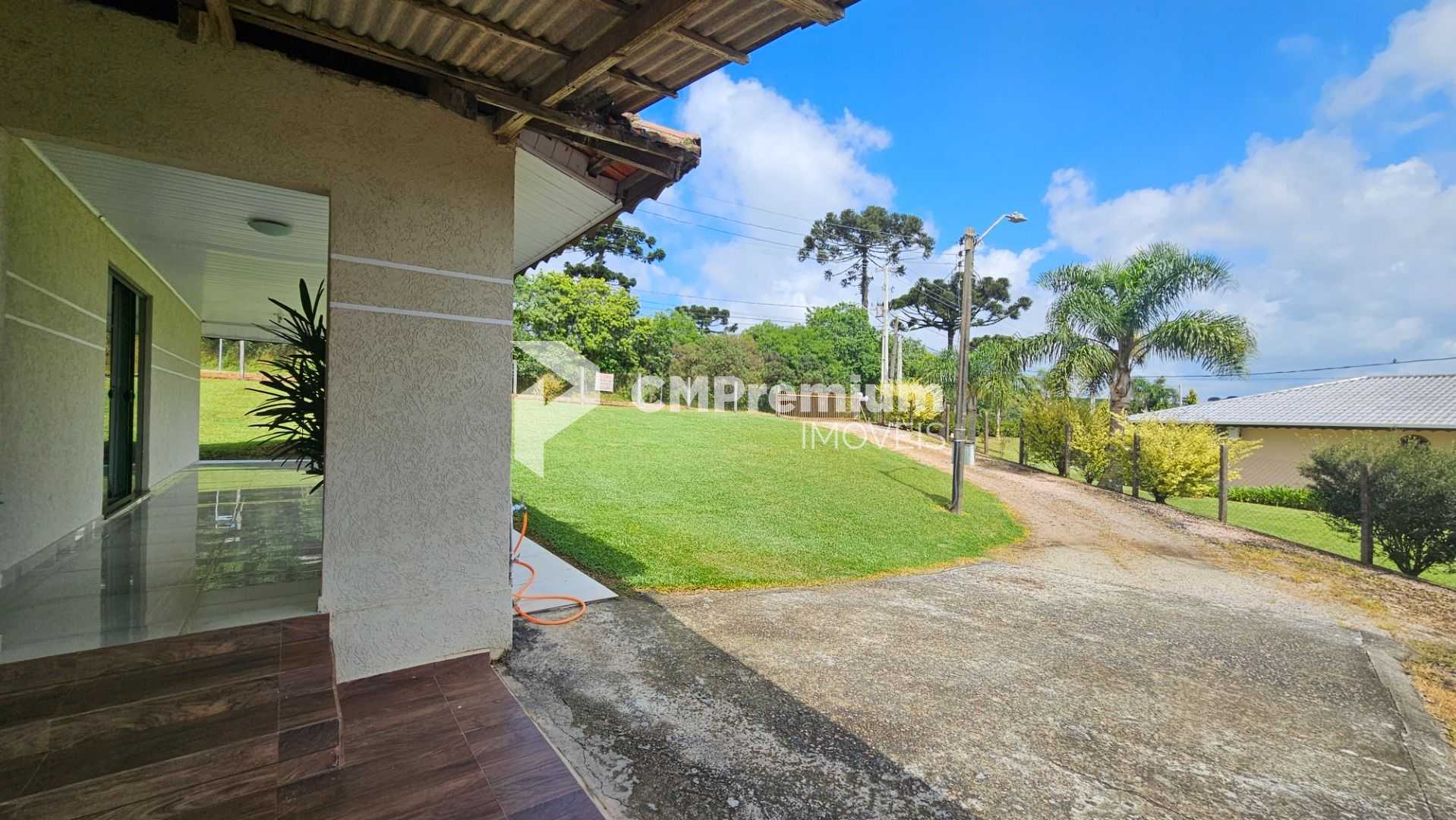 Viva no campo a 7km do centro  Chácara com casa, riacho e tanq...