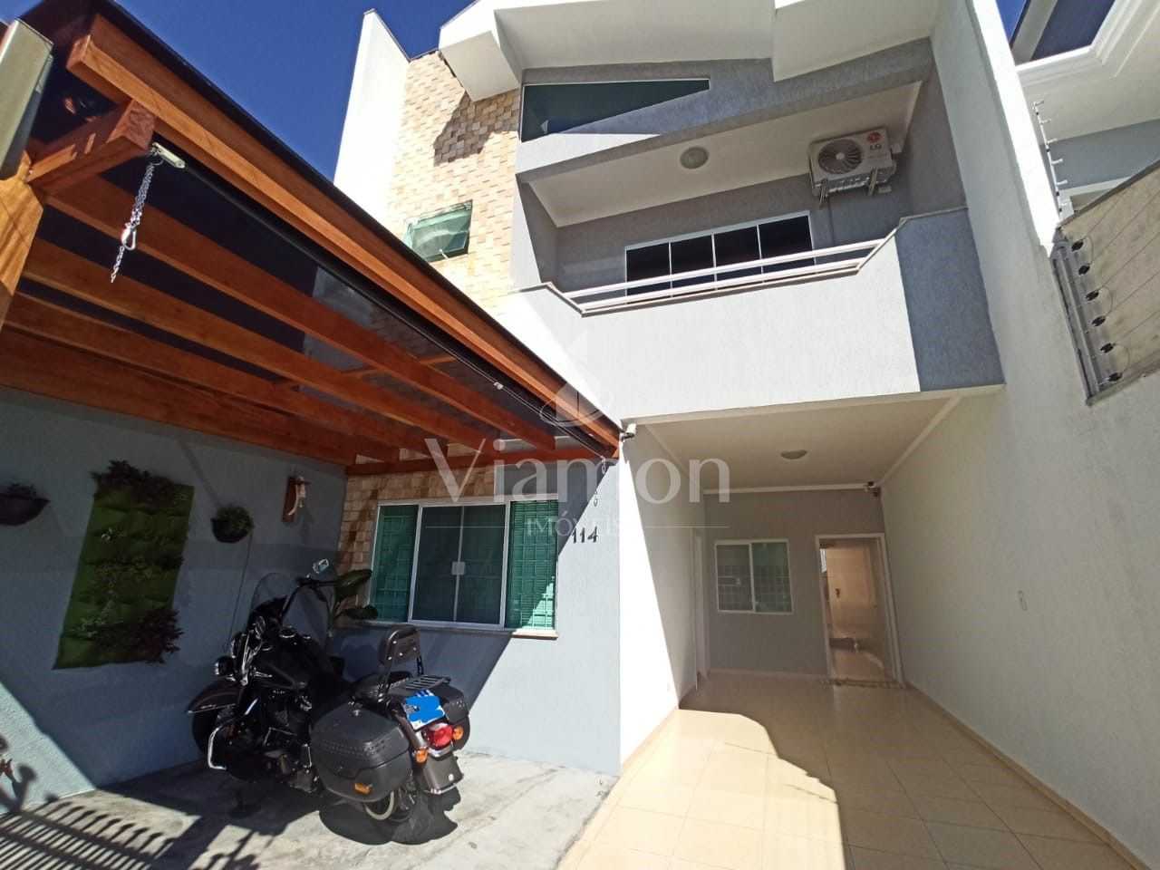 Sobrado com Piscina e 3 Quartos no Jardim Fregadolli  Maringá PR