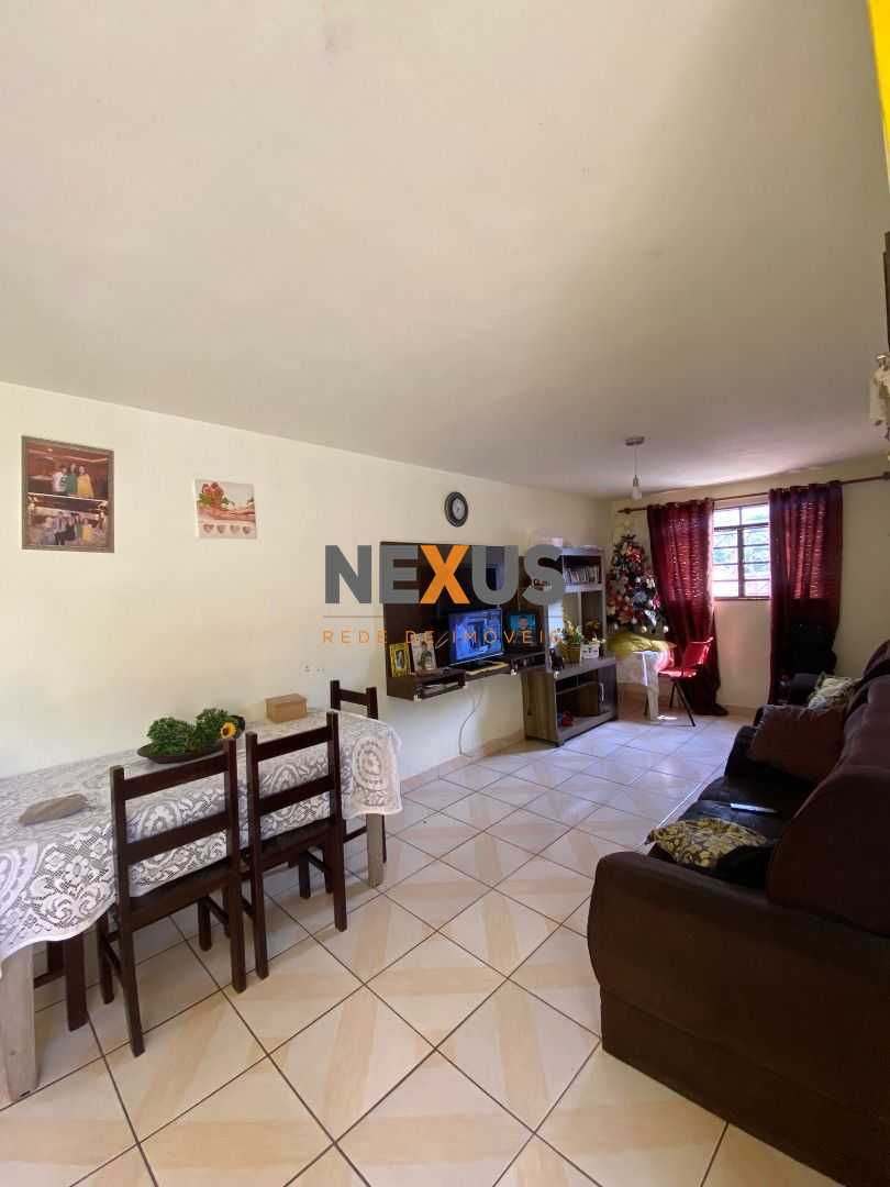 Terreno com 2 Sobrados   Casa nos Fundos no Atuba, Espaço e Lo...