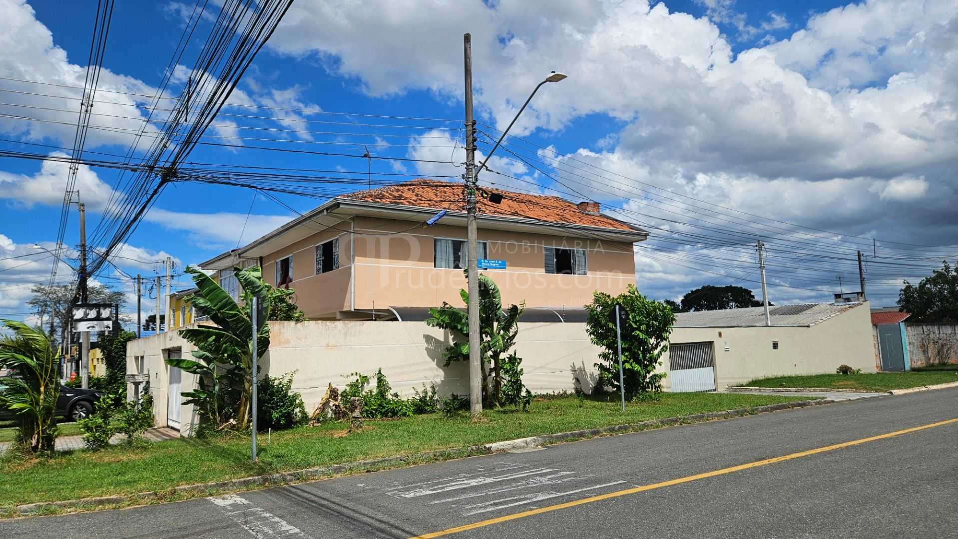 Sobrado 340m   residência, sala comercial e 3 quitinetes indep...