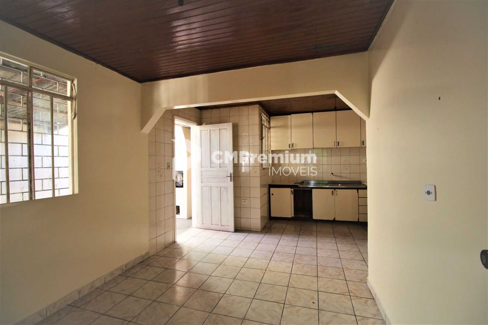 Terreno com 2 Casas à Venda em Colombo, Espaço, Conforto e Óti...