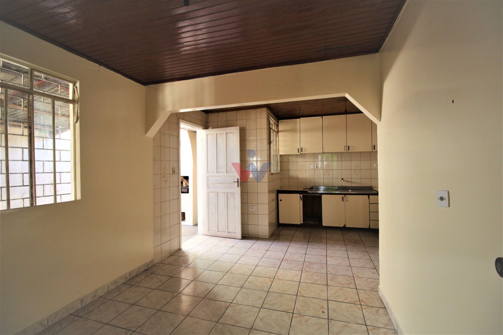 Terreno com 2 Casas à Venda em Colombo, Espaço, Conforto e Óti...