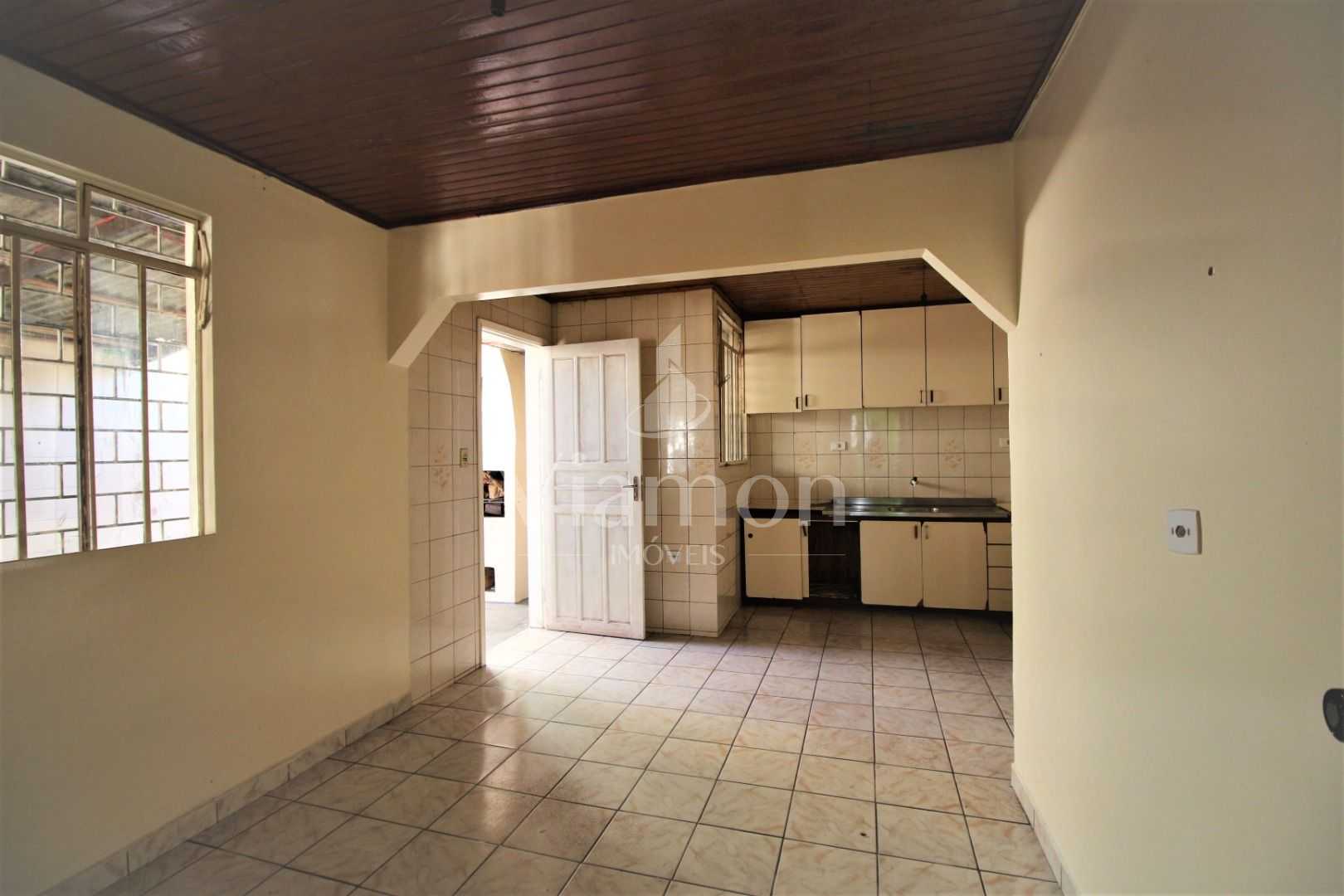 Terreno com 2 Casas à Venda em Colombo, Espaço, Conforto e Óti...