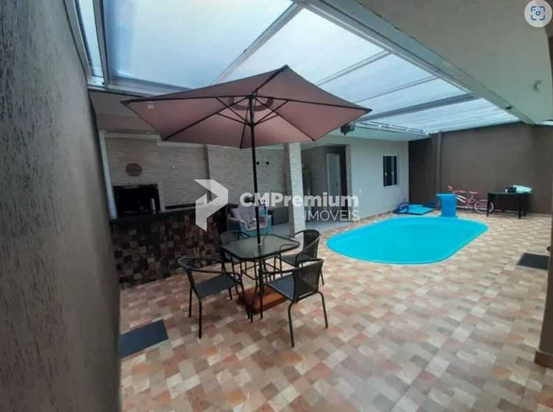 Casa Espetacular com Piscina à Venda no Pinheirinho  Conforto ...