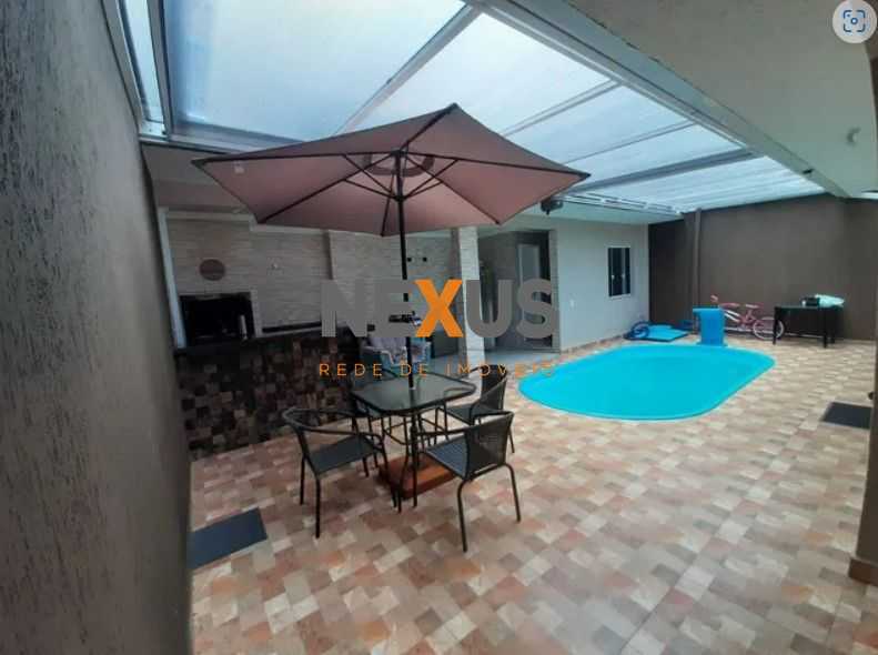 Casa Espetacular com Piscina à Venda no Pinheirinho  Conforto ...