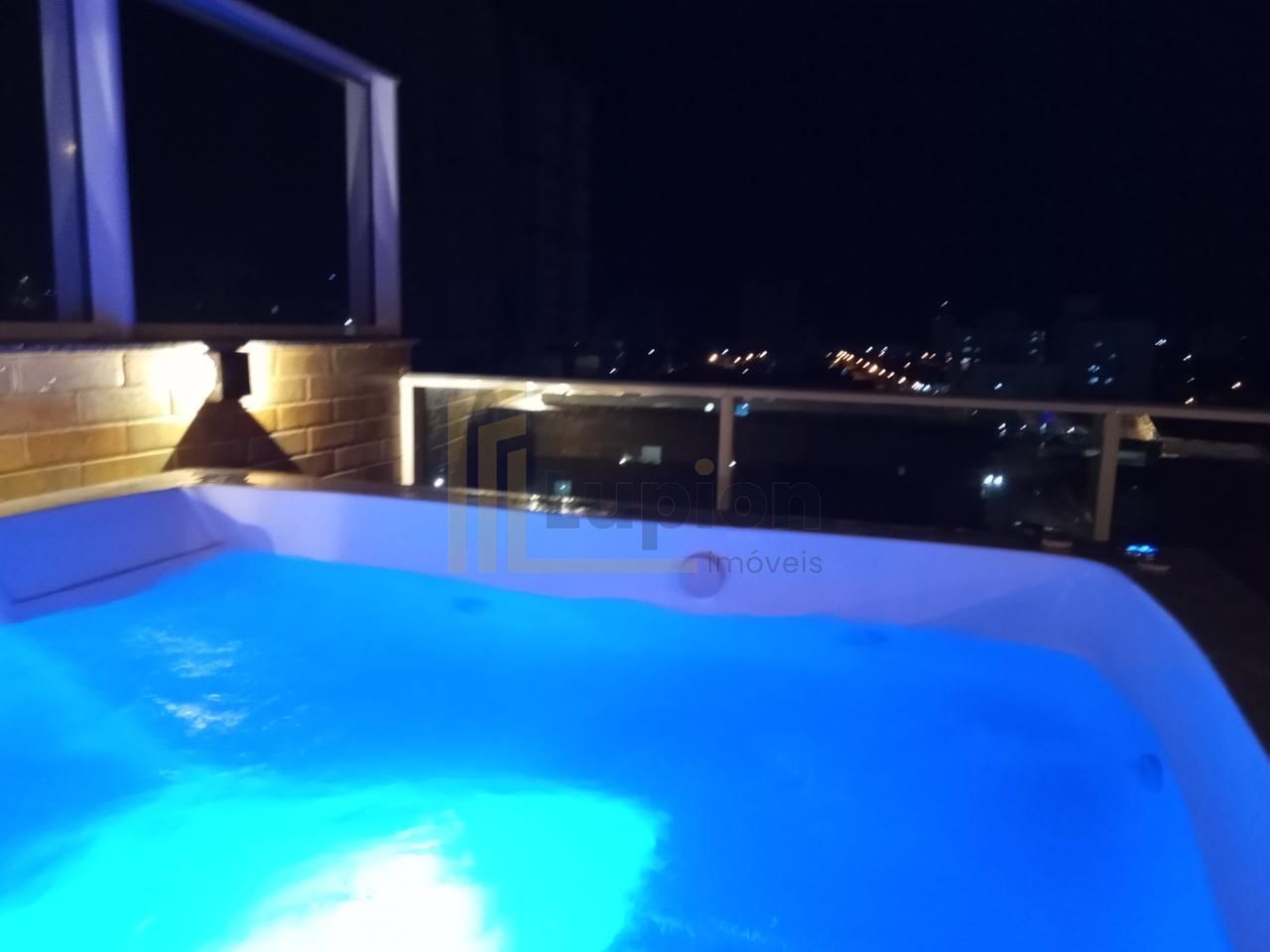 Cobertura Tríplex Mobiliada e Decorada com SPA no Residencial ...