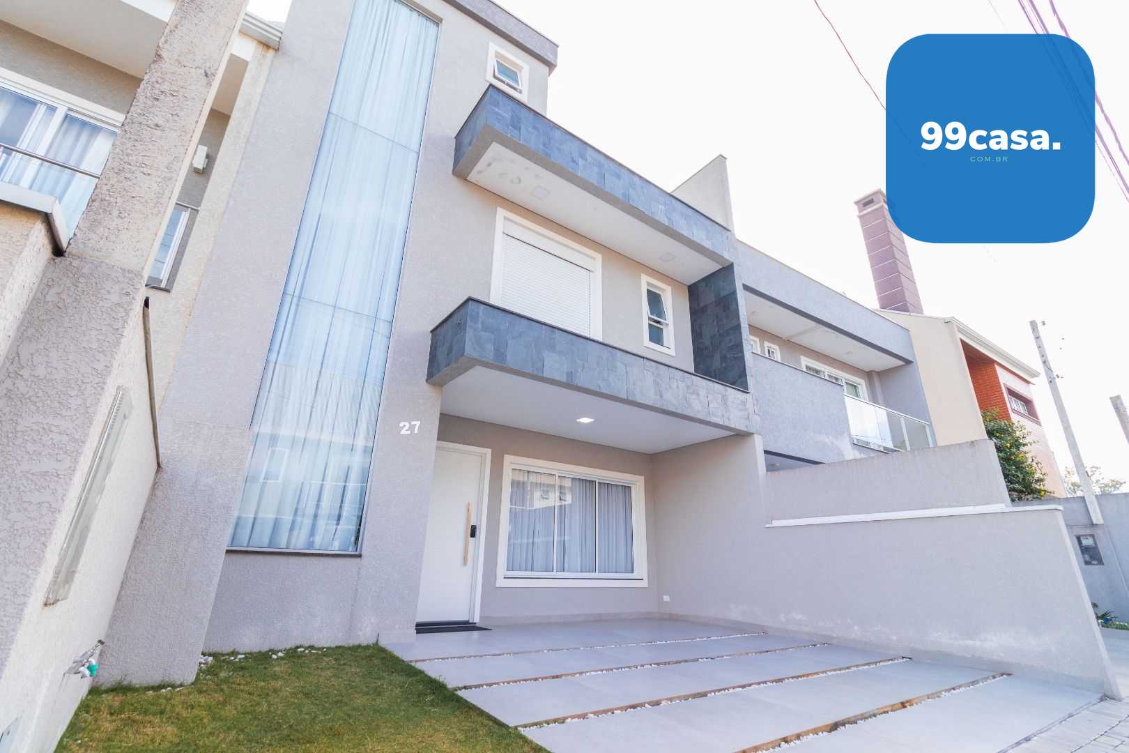 Sobrado Triplex Novo no Campo Comprido CIC com Terraço, Churra...