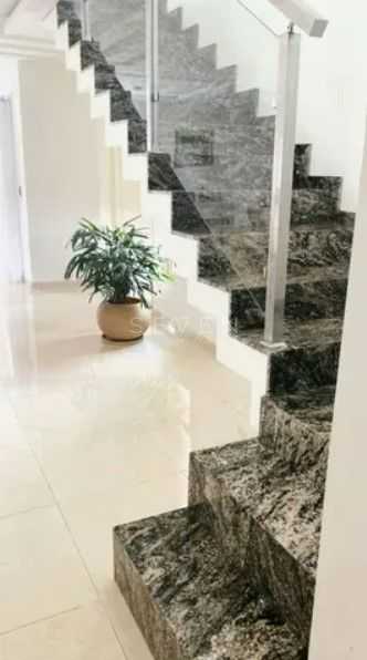 Casa Espetacular com 351m  à Venda na Lapa  R  1.300.000