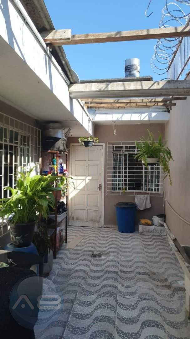 Casa à Venda no Rebouças  3 Quartos, 2 Banheiros e 120 m  em C...