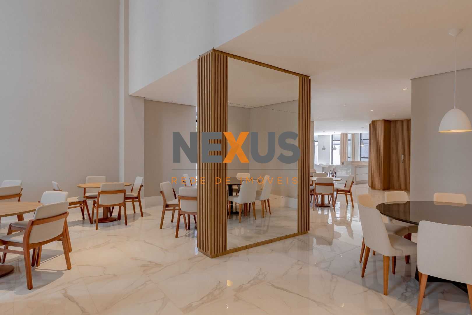 Luxuoso Apartamento no Batel  Conforto, Elegância e Lazer em C...