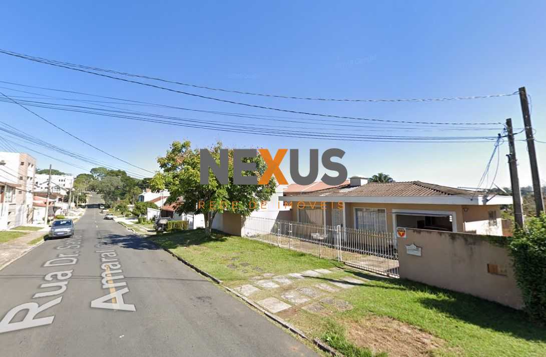 Terreno ZR4 no Tingui com Casa Aver­bada de 250m   Ideal para ...