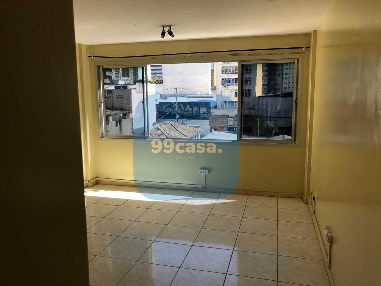 Sala Comercial à Venda no Centro de Curitiba  30 m , Próxima a...