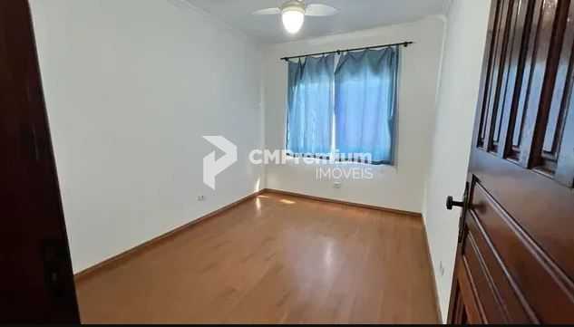 Excelente Casa à Venda a 80m do Parque Jardim Botânico  4 Quar...