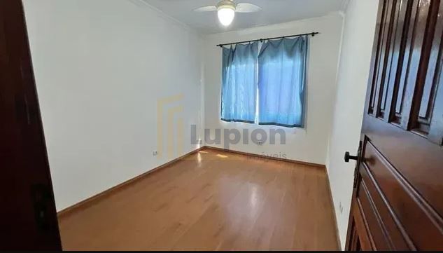 Excelente Casa à Venda a 80m do Parque Jardim Botânico  4 Quar...