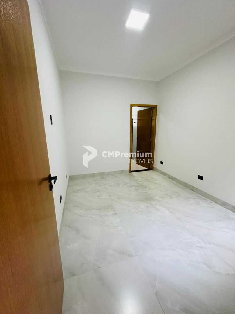 Casa Moderna e Sofisticada à Venda no Loteamento Madrid  3 Dor...