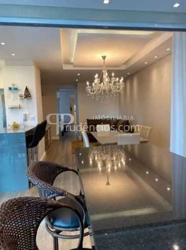 Apartamento Mobiliado em Meia Praia  3 Suítes, Sacada Gourmet ...