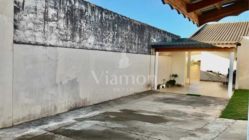 Casa em Condomínio com Espaço Privativo  2 Dormitórios em Arau...