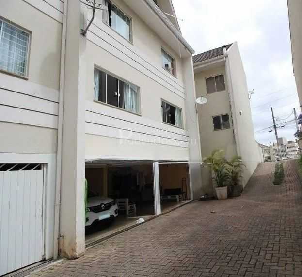 Sobrado 3 Quartos  1 Suíte  em Condomínio Fechado na Av. Kenne...