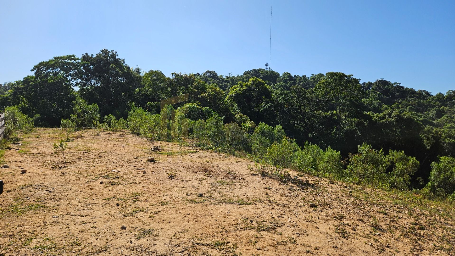 Terreno de 4.361m  com córrego e vista incrível  Refúgio na na...