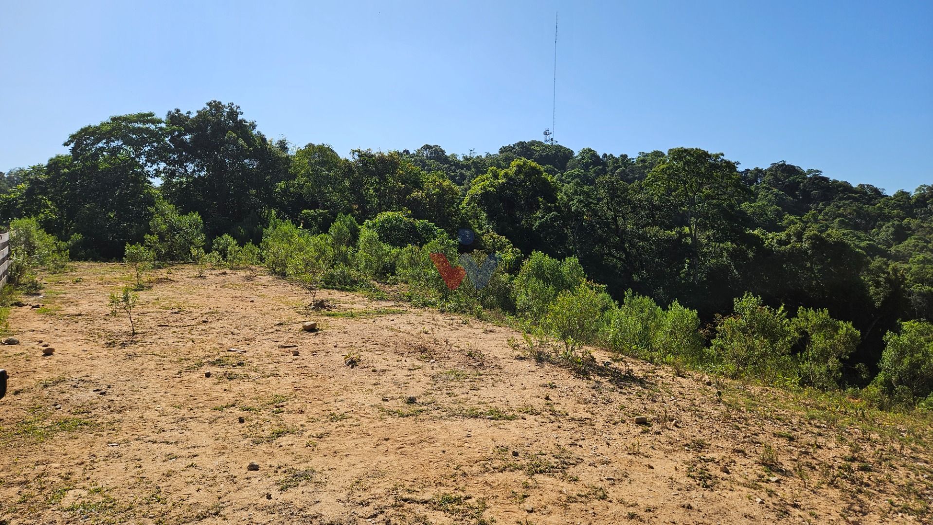 Terreno de 4.361m  com córrego e vista incrível  Refúgio na na...