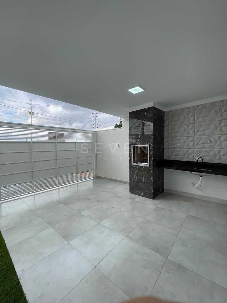 Casa Moderna com 3 Quartos, Suíte e Pé Direito Duplo no Jardim...