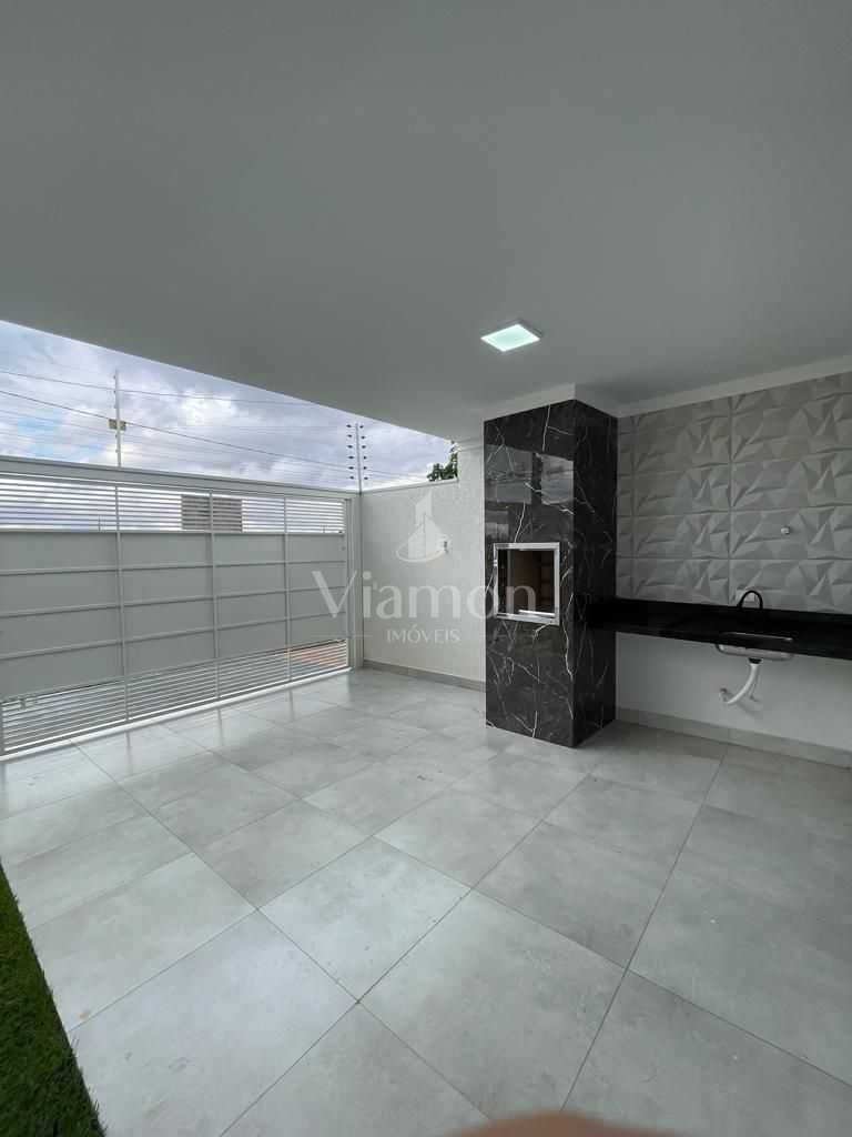 Casa Moderna com 3 Quartos, Suíte e Pé Direito Duplo no Jardim...