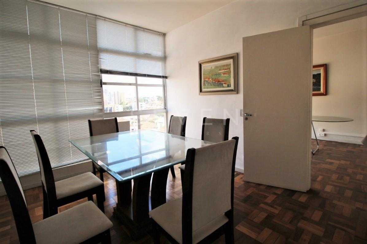 Conjunto Comercial Mobiliado no Centro de Curitiba  Frente Rua...