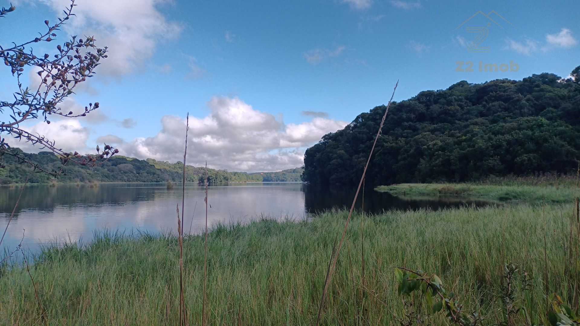 Chácara em Araucária com nascente, represa e natureza exuberan...
