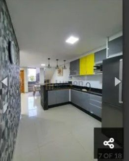 Sobrado Semi Novo 165m  com 3 Quartos, Suíte e Edícula Próx. a...