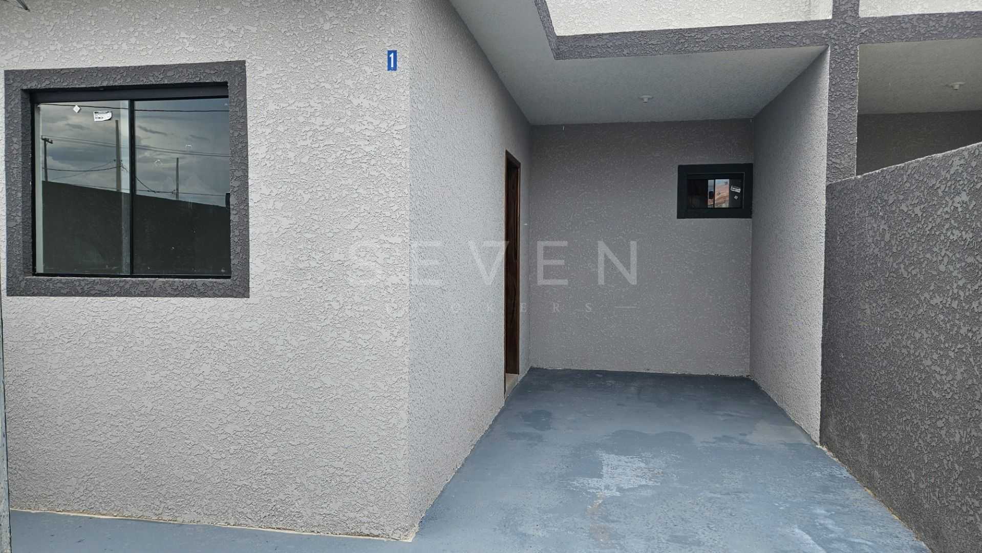 Casa à venda em localização estratégica  2 quartos, garagem e ...