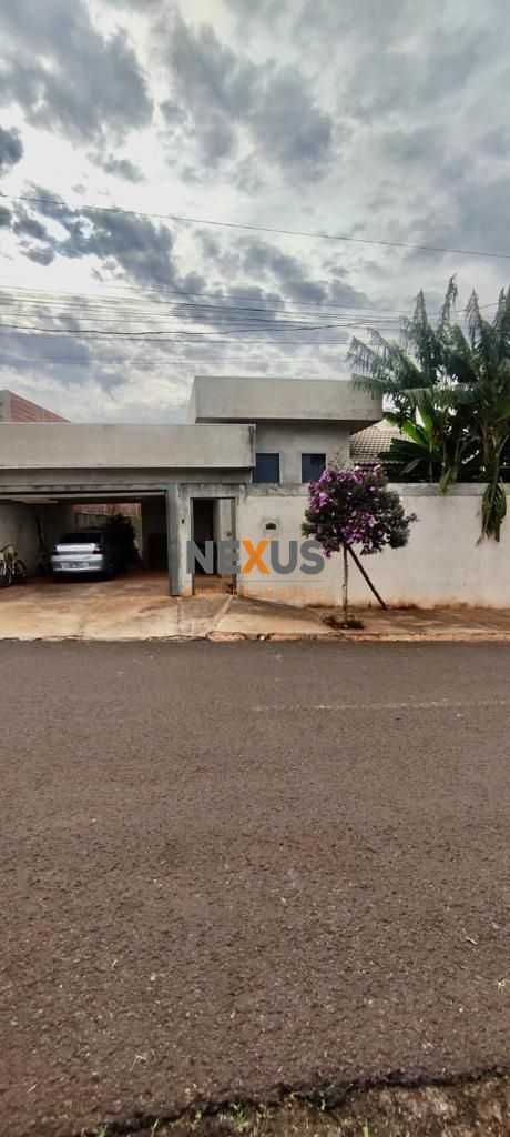 Casa espaçosa com 3 quartos, área gourmet e quintal amplo