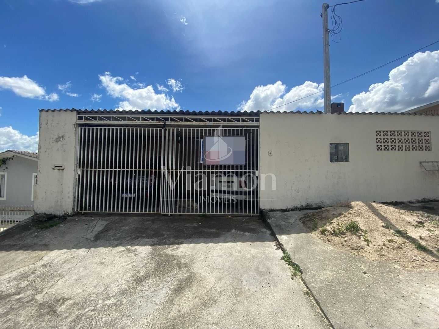 Oportunidade Única no Capão Raso  Terreno com Casa e 4 Quitine...