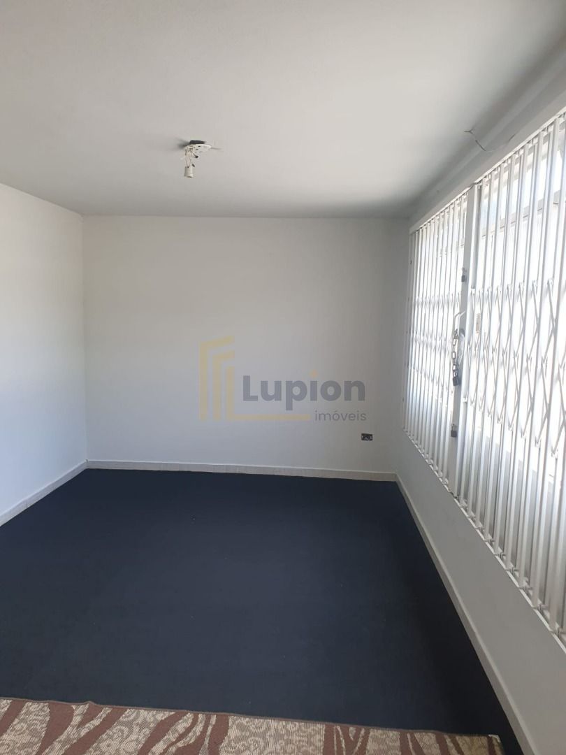 Casa à Venda no Rebouças  3 Quartos, 2 Banheiros e 120 m  em C...