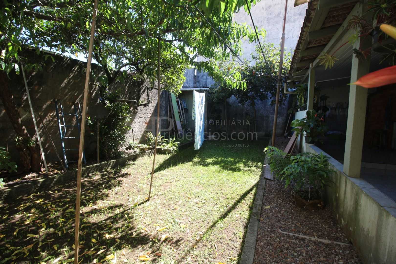 Espaçosa Casa à Venda no Jardim Centauro, Uberaba  Conforto e ...