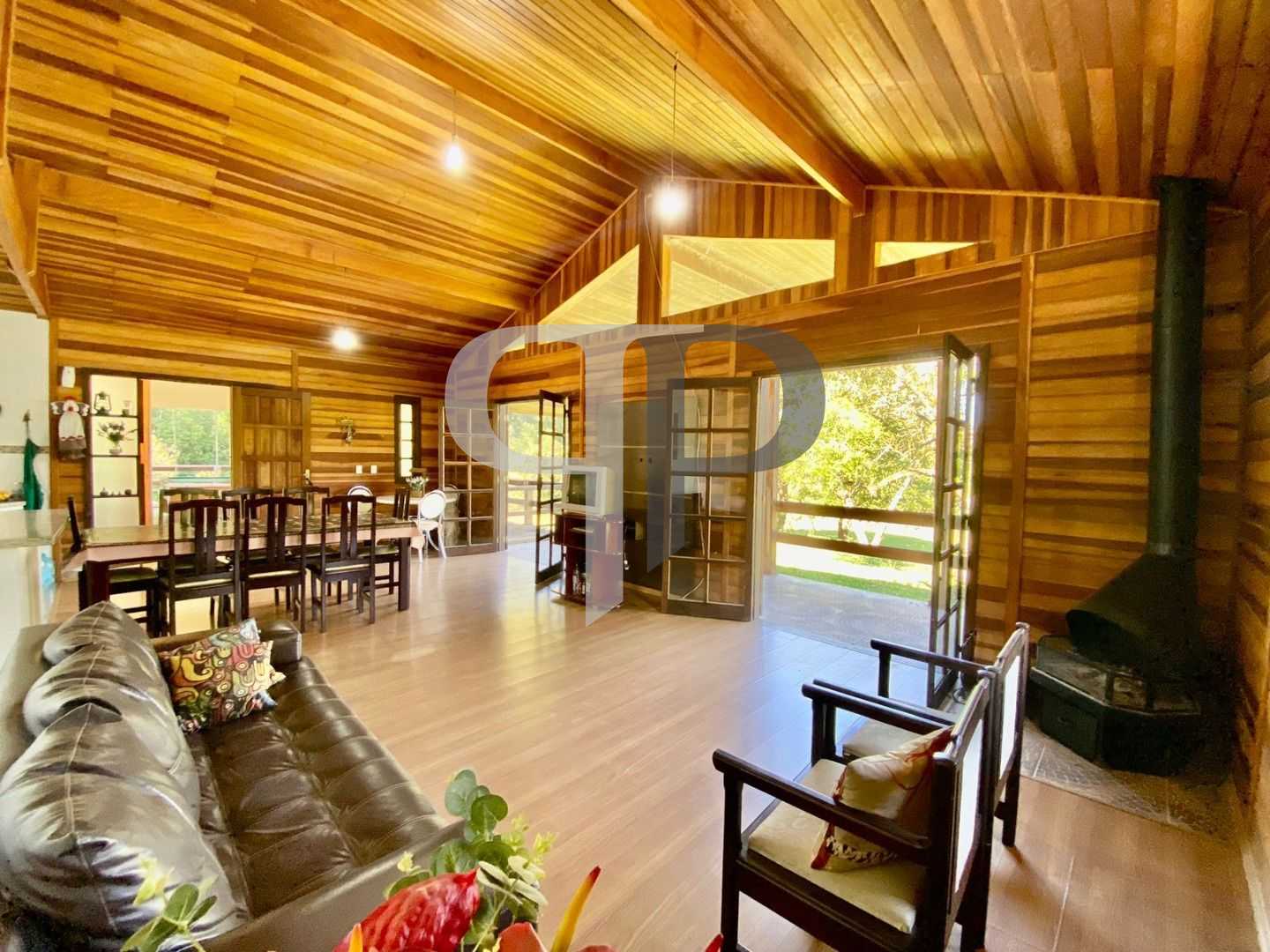 Chácara de 44.000 m² Próxima a Curitiba, Casa Sede, Área Gourm...