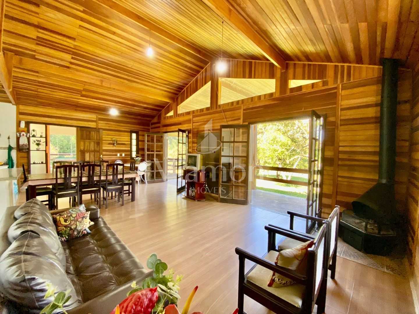 Chácara de 44.000 m² Próxima a Curitiba, Casa Sede, Área Gourm...