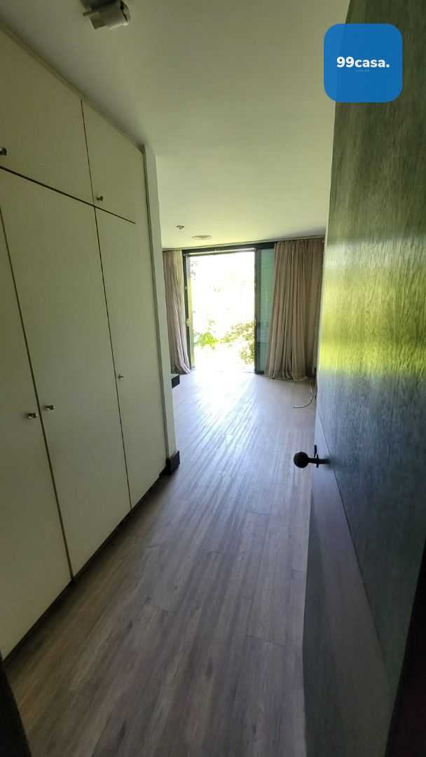 Residência Assinada por Sérgio Bernardes no Seminário  764 m  ...