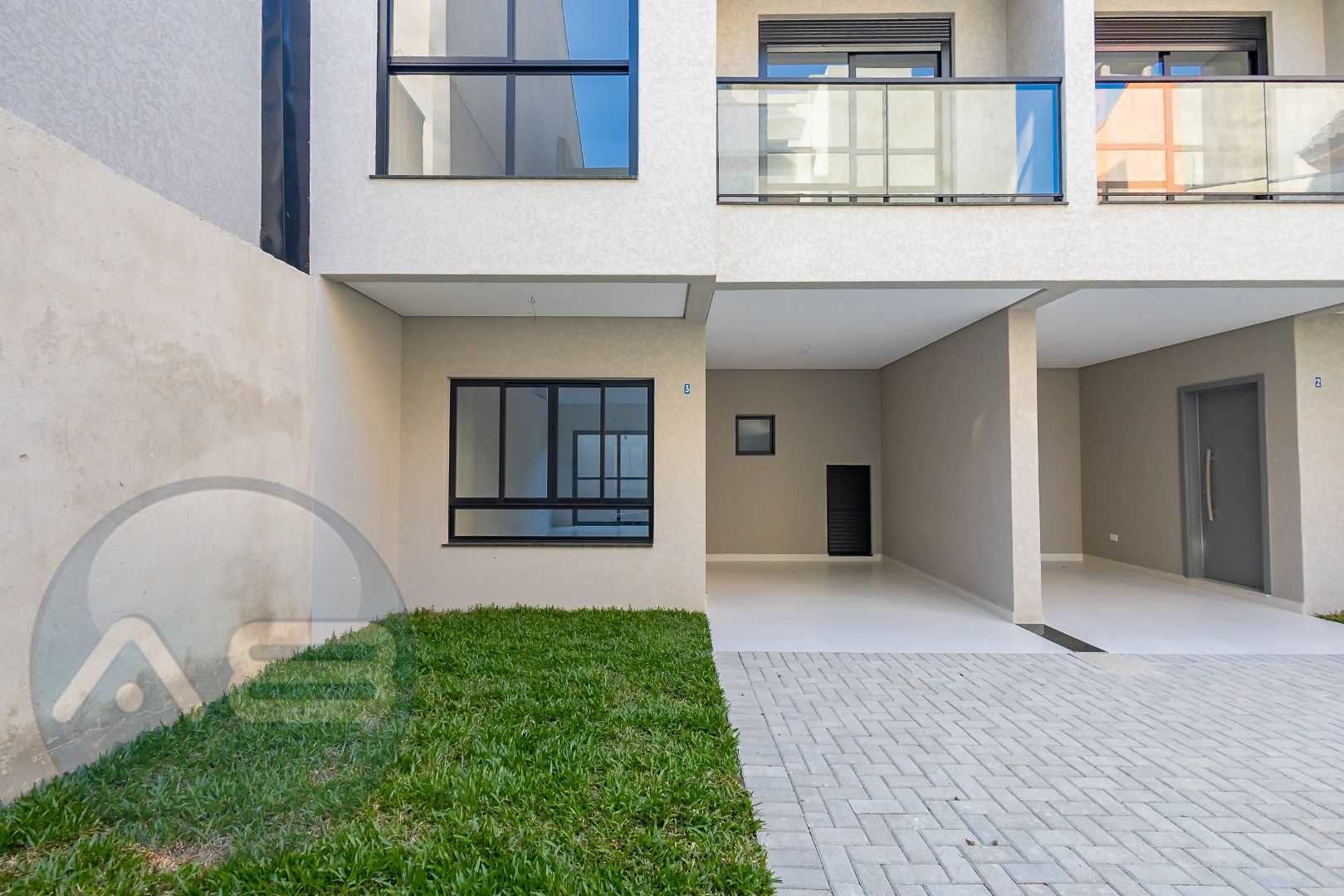 3 Unidades Residenciais Modernas com Terraço e Garagem em Loca...