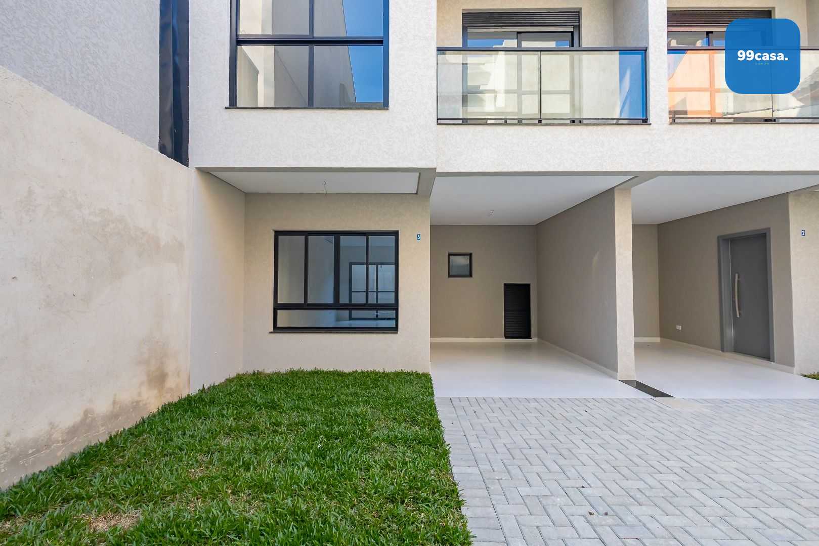 3 Unidades Residenciais Modernas com Terraço e Garagem em Loca...