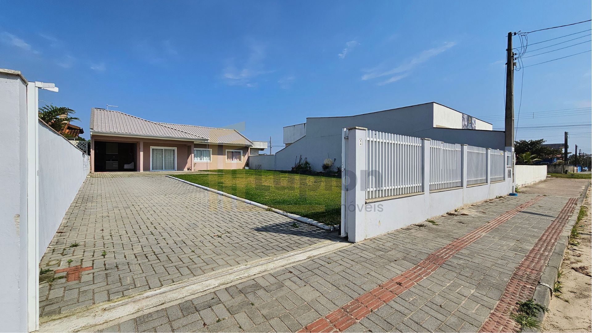 Ótima Casa na Praia do Ervino  4 Quartos, Piscina e Churrasque...