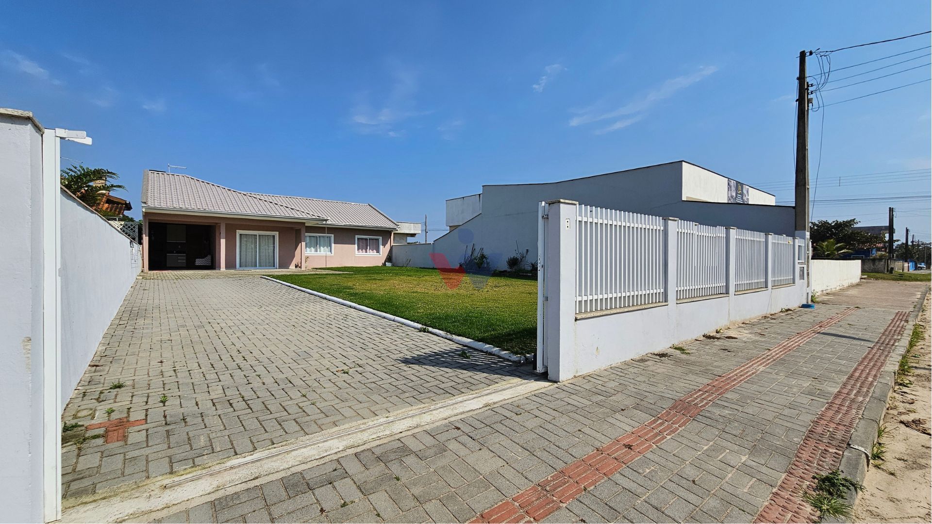 Ótima Casa na Praia do Ervino  4 Quartos, Piscina e Churrasque...