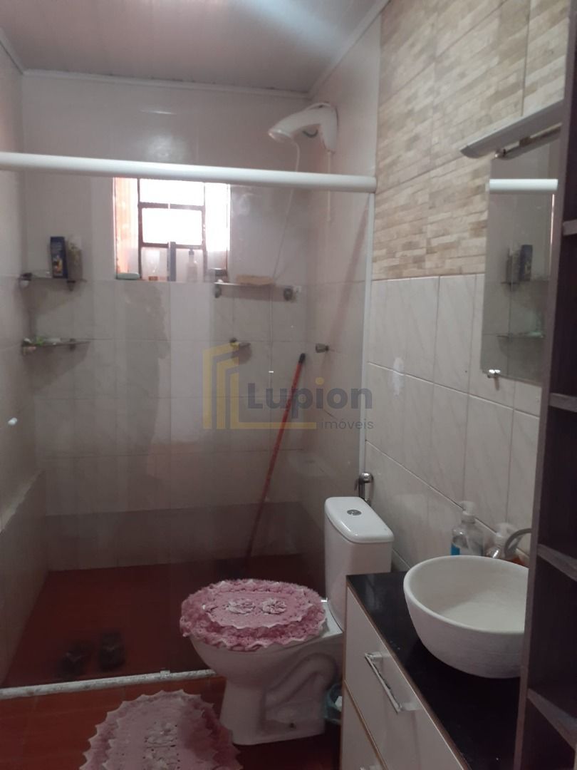 Oportunidade  Imóvel Reformado no Uberaba  Próximo à BR 277