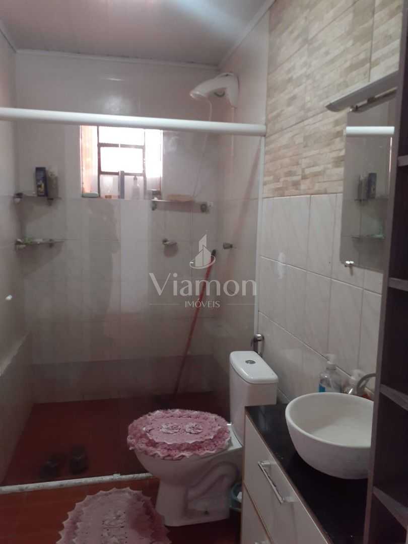 Oportunidade  Imóvel Reformado no Uberaba  Próximo à BR 277