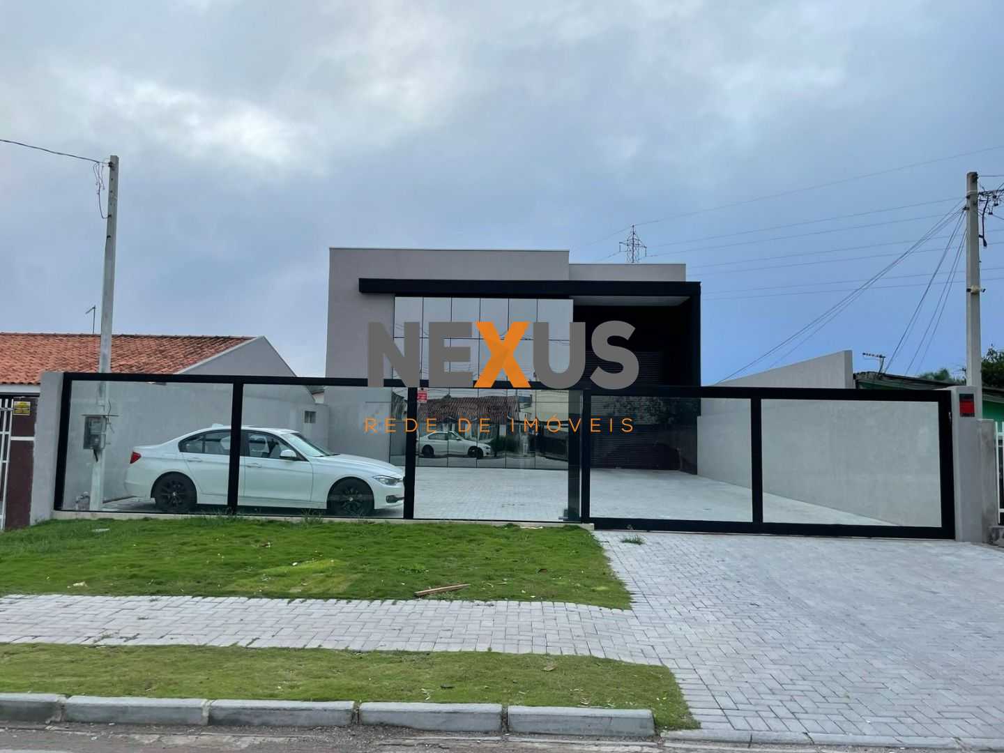 Galpão à Venda no Boqueirão  670m  com Mezanino, Escritórios e...