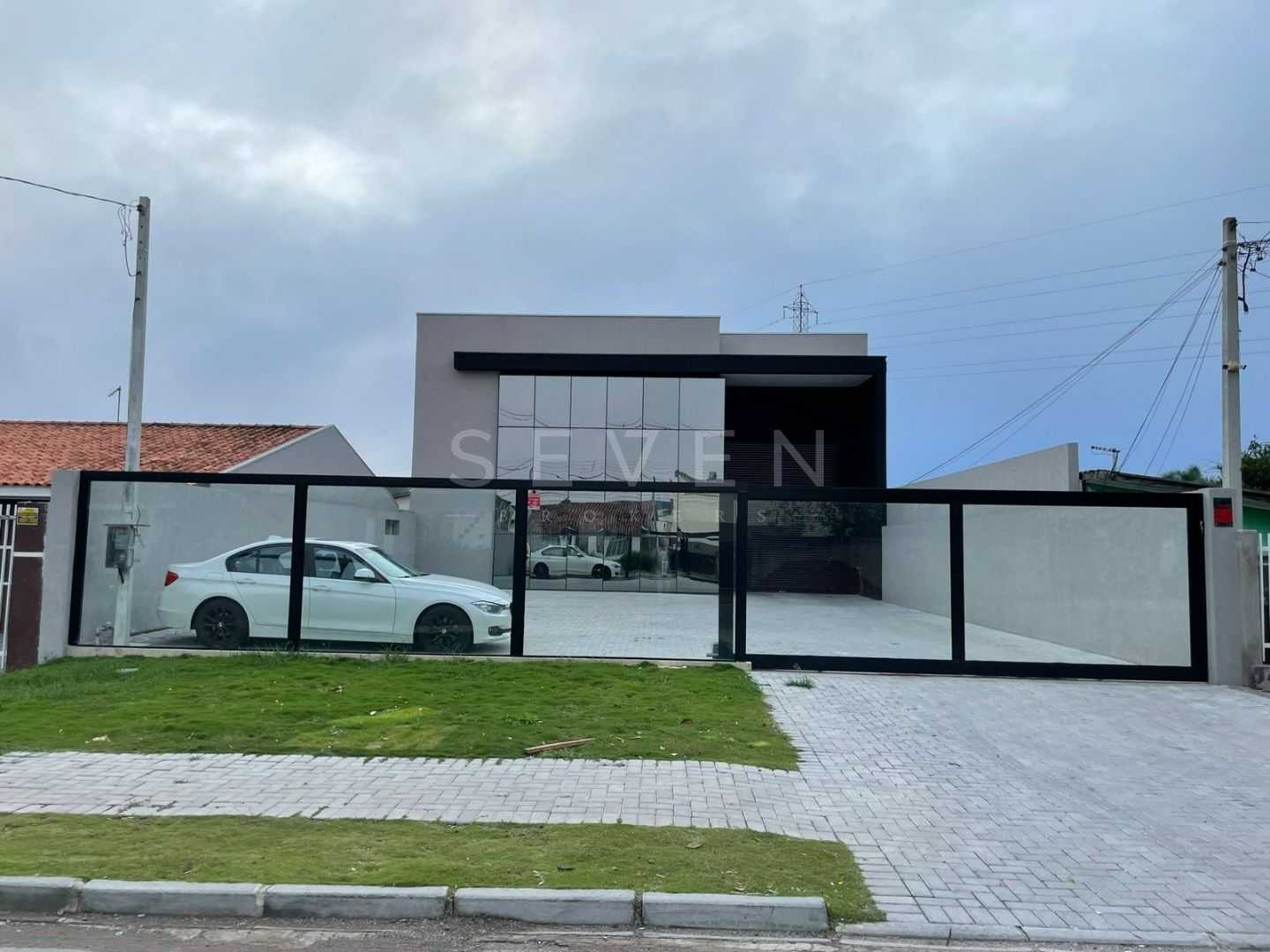 Galpão à Venda no Boqueirão  670m  com Mezanino, Escritórios e...