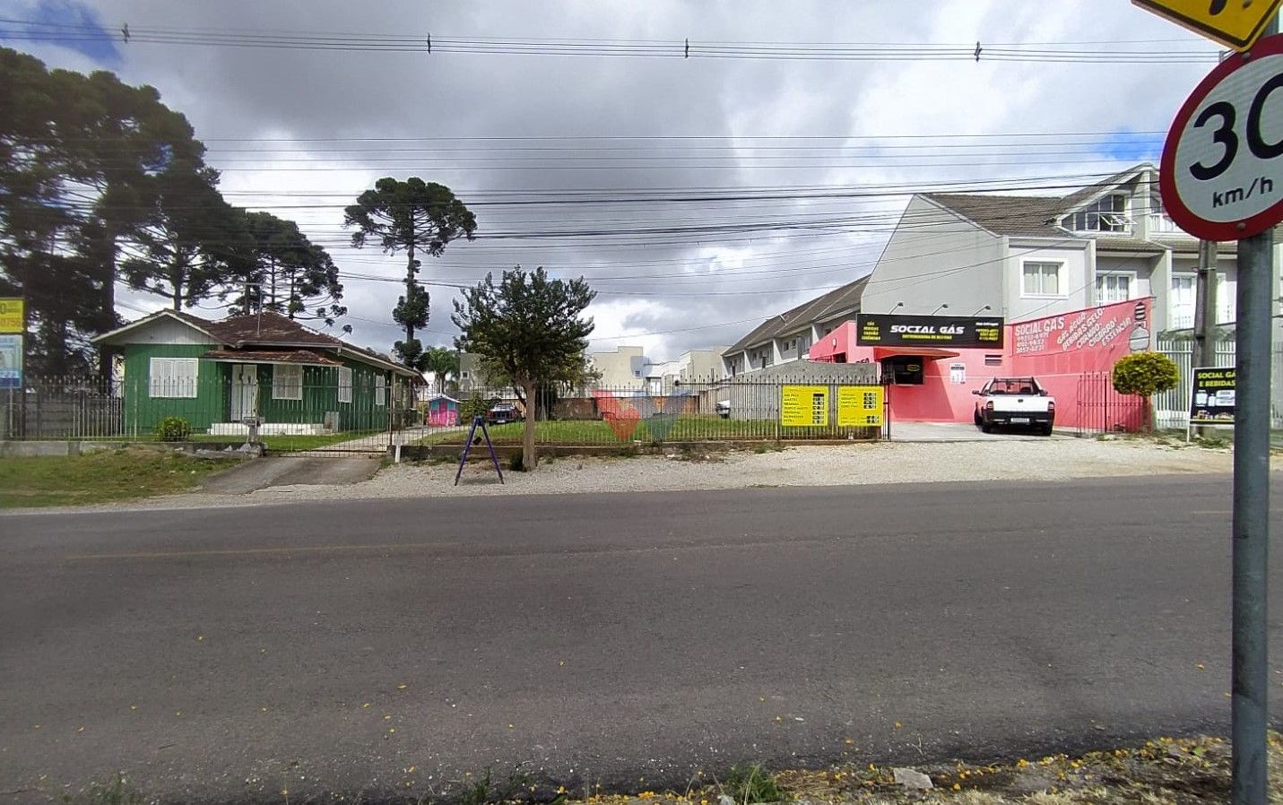 Terreno de Esquina no Boqueirão  1.507m  para Construção