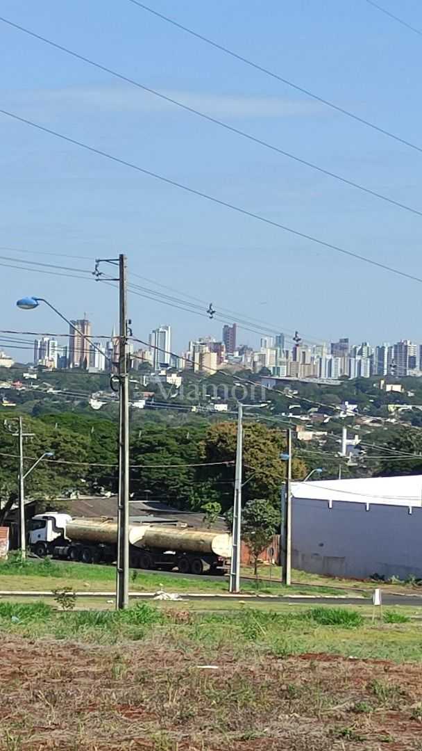 Linda Casa à Venda em Maringá  3 Quartos, Amplo Quintal e Gara...