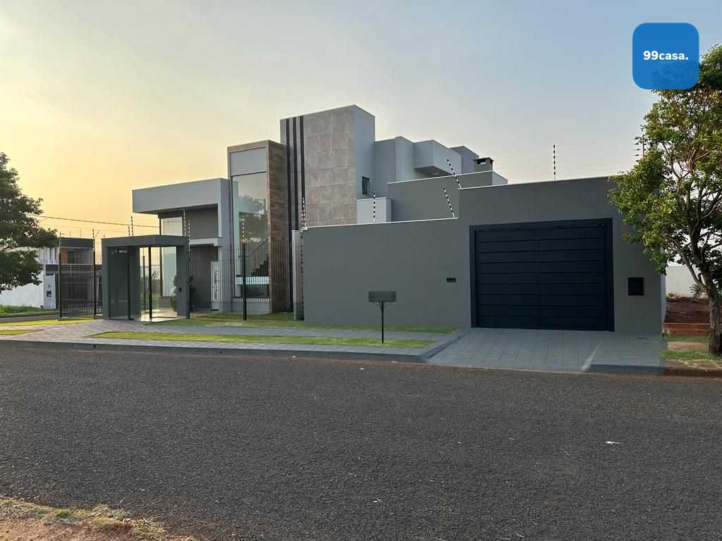 Casa de 3 Dormitórios com Piscina e Área Gourmet à Venda em Ma...