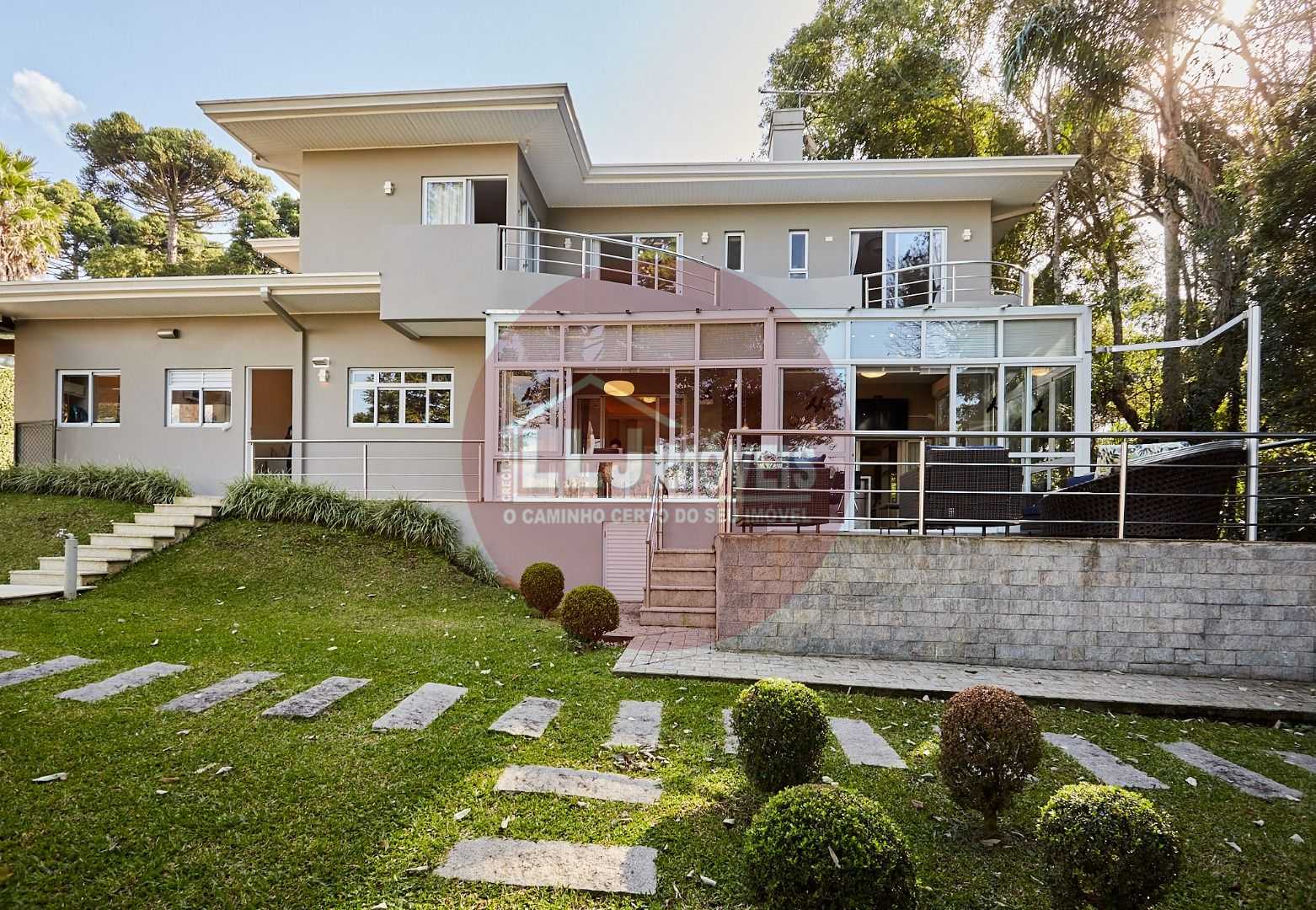 Residência de Alto Padrão no Campo Comprido  Exclusividade e Natureza